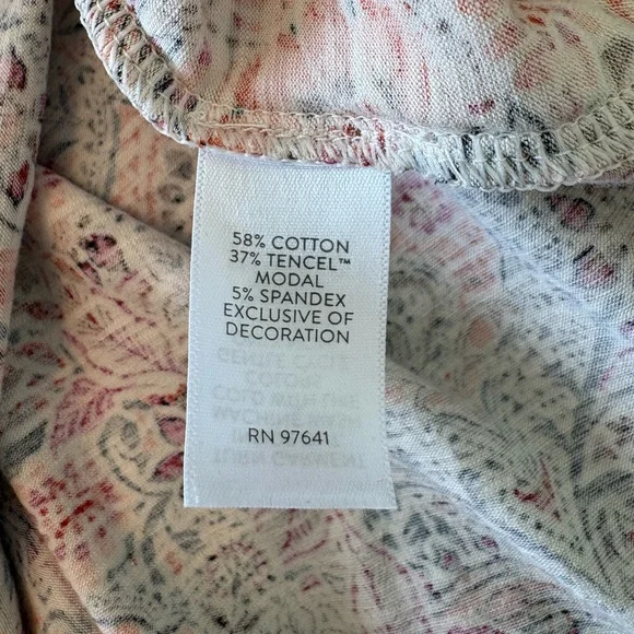 🌸 J. Jill Multicolor Floral Blouse | Lightweight, Flowy & Effortlessly Chic Sz M - Picture 8 of 9